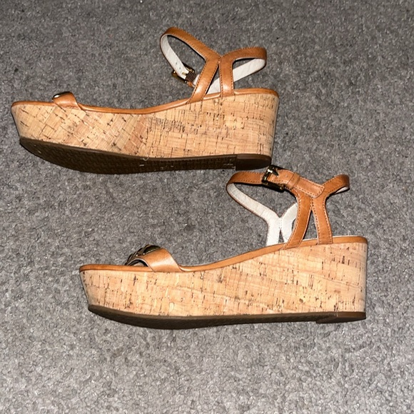 Michael Kors Tan Summer Sandals S. 7 - Picture 2 of 4